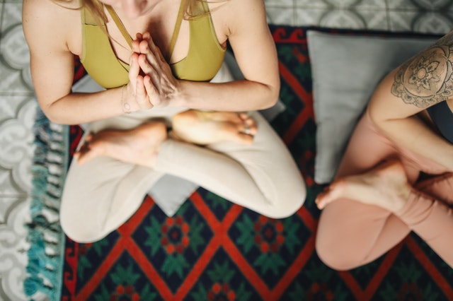 La pratica Yoga holika